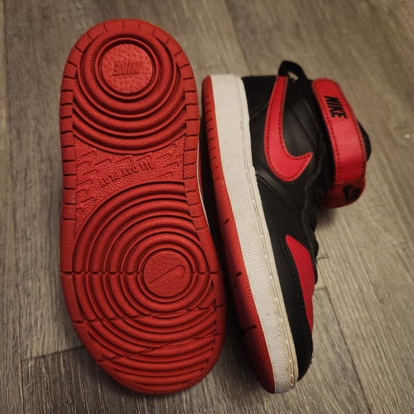 Nike Court Borough Mid 2 Black and red size 9c - Picture 6 of 9